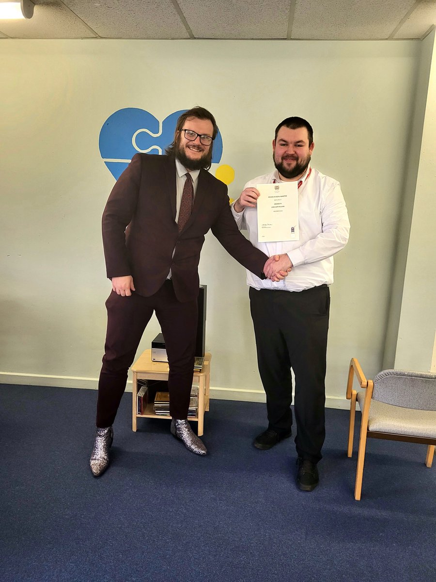 How about a little #FeelGoodFriday to set your weekend off right?

Yesterday, we went to see Lewis from Braid Health and Wellbeing in Livingston to present him with his Diploma in Digital Marketing! 

He's worked incredibly hard, and we wish him ever success! #inspiringpotential