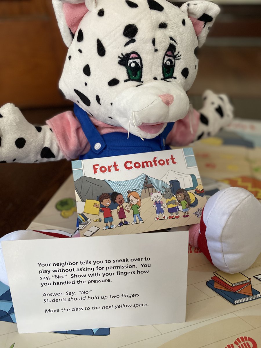 COCABerks's tweet photo. Our Prevention Specialist Mary Kate was back at Oley Valley Elementary School teaching #TooGoodForDrugs this week. Children played a game called Fort Comfort that taught strategies for handling peer pressure. #preventionhappenshere
https://t.co/tG9l9nJTuZ https://t.co/7YmtV7qpJq