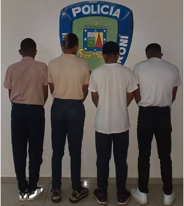 SoyNuevaPrensa's tweet photo. Alumnos golpearon salvajemente a otro estudiante del Liceo Joaquín Moreno de Mendoza - https://t.co/QZULIFWthP

#SoyNuevaPrensa #Sucesos https://t.co/ki9iXDbv9c
