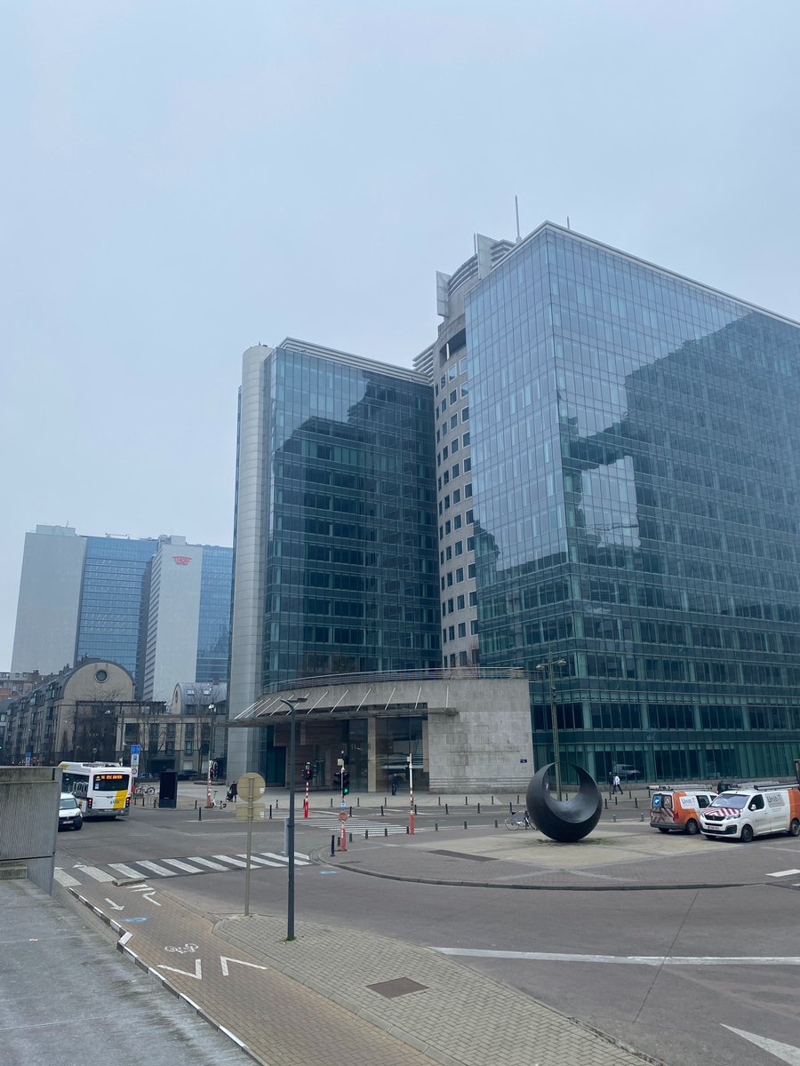 Eerste presentatie van nieuwe #Belgisch #Scheepvaartwetboek in Brussel ⚓️
Met het internationale CMNI in achterhoofd hebben experts de afgelopen jaren de hiaten opgevuld in het nieuwe Belgische Scheepvaartwetboek.  Eerste presentatie over  impact nieuwe onderdelen vond vandaag.