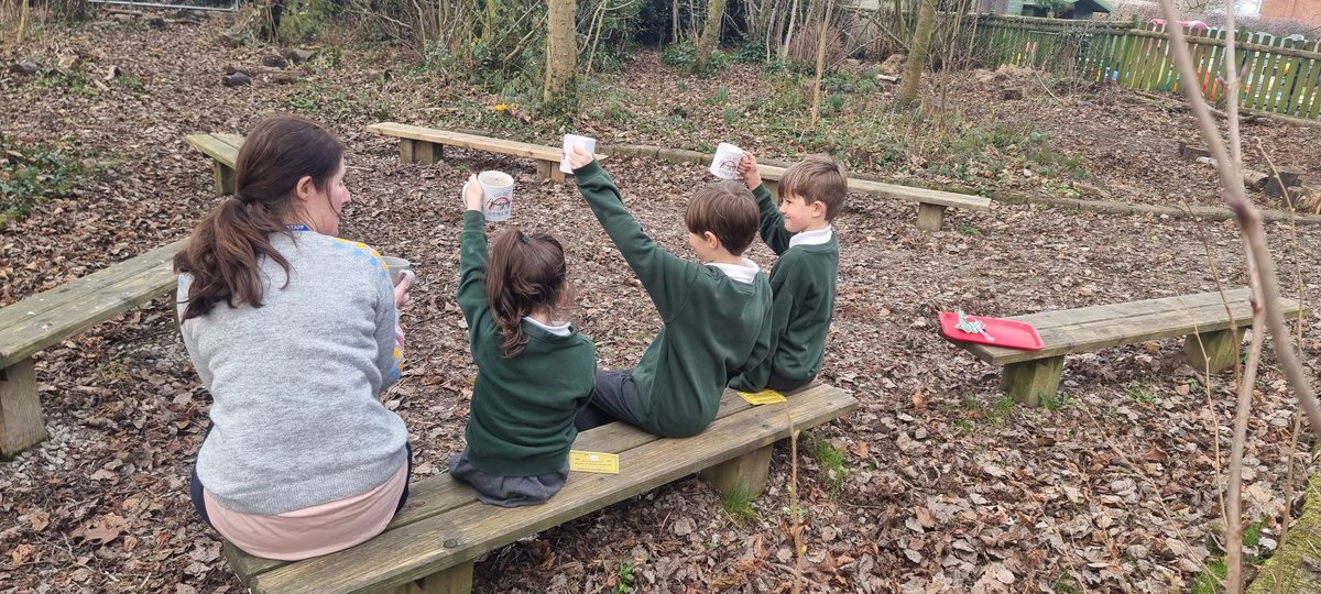antrobus_st's tweet photo. Miss King led our hot chocolate club this week.
Pupils chose to have their tasty treat outside in the woodland area. 😊
#hotchocolateclub https://t.co/7QE5x4XKYW