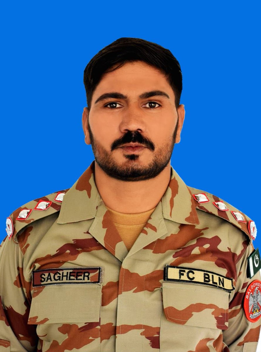 ARYSabirShakir's tweet photo. شہیدوں کو سلام 
اللہ تعالی پاکستان کو امن کا گہوارا بنائے آمین https://t.co/dCds1QvKPk