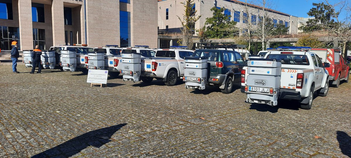 Hoxe na Estrada, na entrega por parte de @XuntaVice, de 20
exparexedores de sal, 9 para a provincia de #Ourense: ❄️❄️❄️
<a href="/AVPC_BEARIZ/">AVPC_BEARIZ</a>
<a href="/ConcelloBoboras/">Concello de Boborás</a>
#ABola
#OBolo
<a href="/ccarballino/">O Carballiño</a>
<a href="/concellolobios/">Concello de Lobios</a>
#PadernedeAllariz
#Sandiás
#VilardeBarrio
Seguimos
💪🧡
#ProtecciónCivil