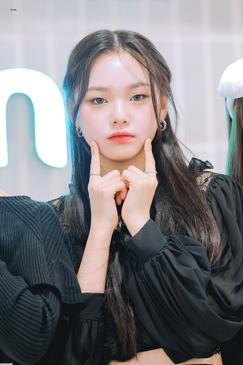 230205
보은아 세상에서 제일 행복한 하루 보내😻
#CLASSy #클라씨 #박보은 #보은