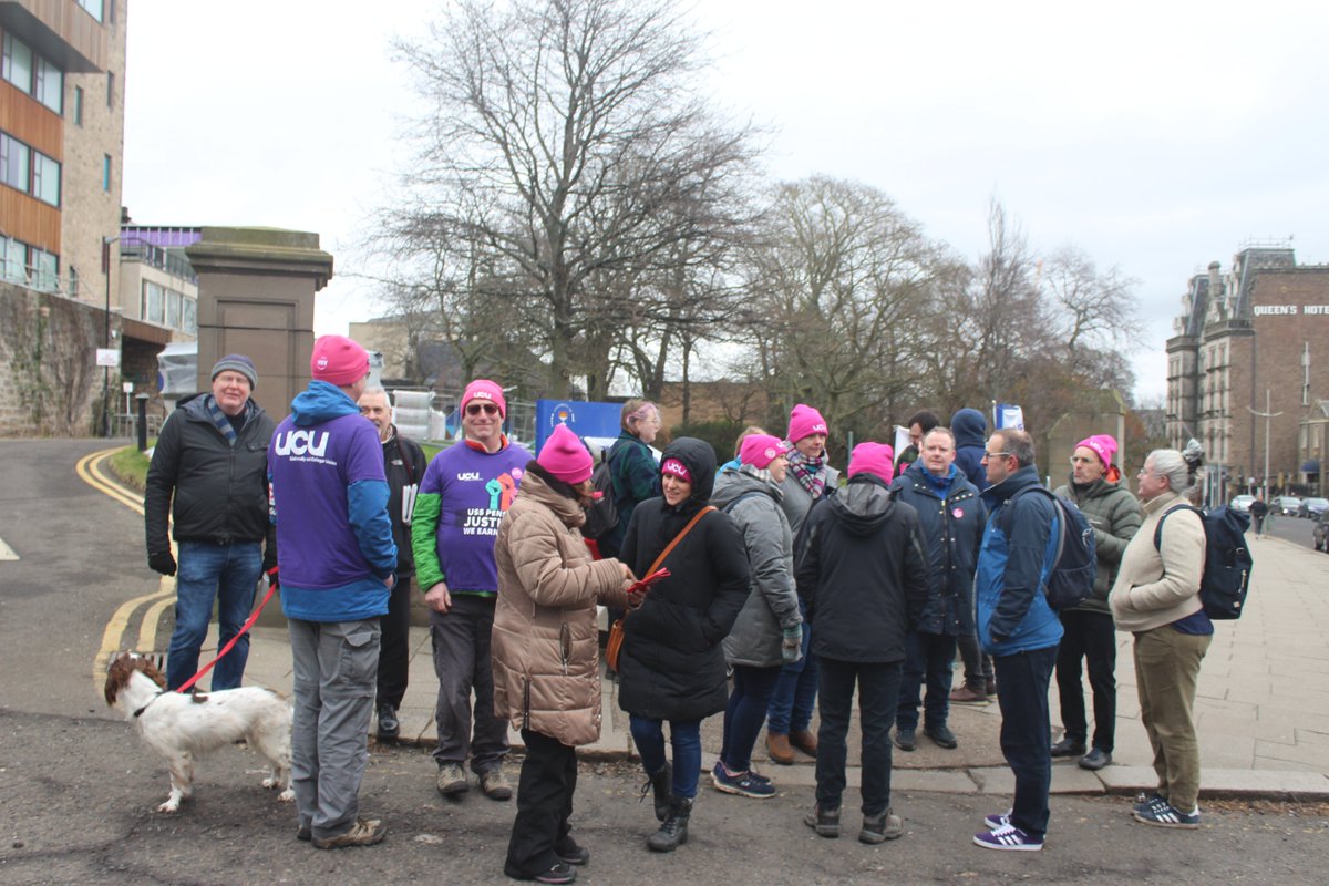 What day is it? Must be a #DundeeUniStrikes day! Another well turned out picket again! #ucuRISING #ucustrikes #dogsonpicketlines #whereisCarlo?