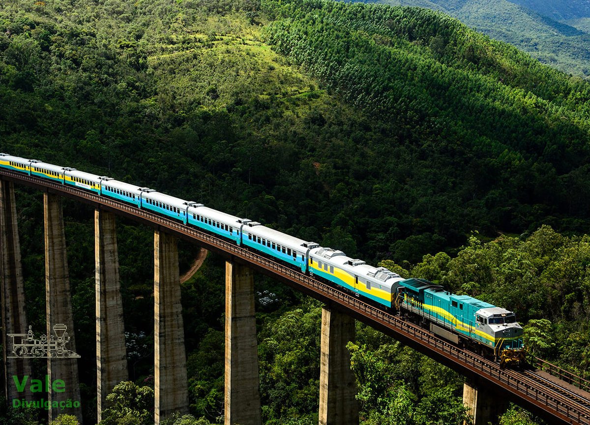 nosbortep's tweet photo. @luizazenha23 @migueldorosario Estrada de Ferro Vitória a Minas
Trem de passageiros diário.
BH até Cariacica, na Grande Vitória.
#EFVM https://t.co/9oWm93mhHC