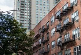 jonathanmiller's tweet photo. "The highest amount of breaks up occur right after Valentine’s Day.” Unhappy Valentine's Day! Covid couples are splitting up and moving out @JenniferWKarp @BrickU https://t.co/zp8kSNEUqE cc @AndreaSyrtash https://t.co/JHLkH1ePBn