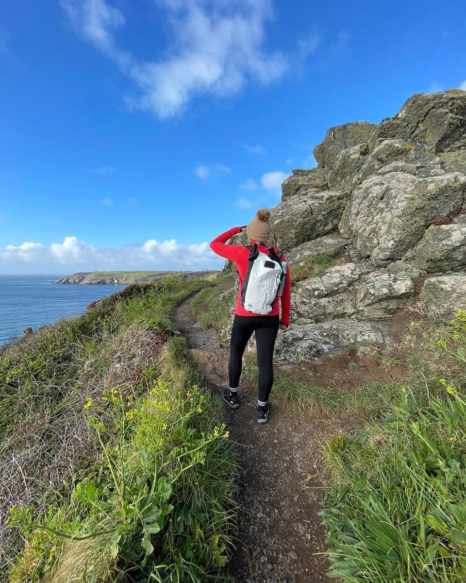 OverBoardBags's tweet photo. Just checkin' out that view...
Thanks @gems_vanlife (IG)
#friday #travel #overboard #hike #outdoors #classicbackpack #vanlife #cornwall #adventure #bluesky #backpacking #hikingadventures https://t.co/JnXfw3i9Le