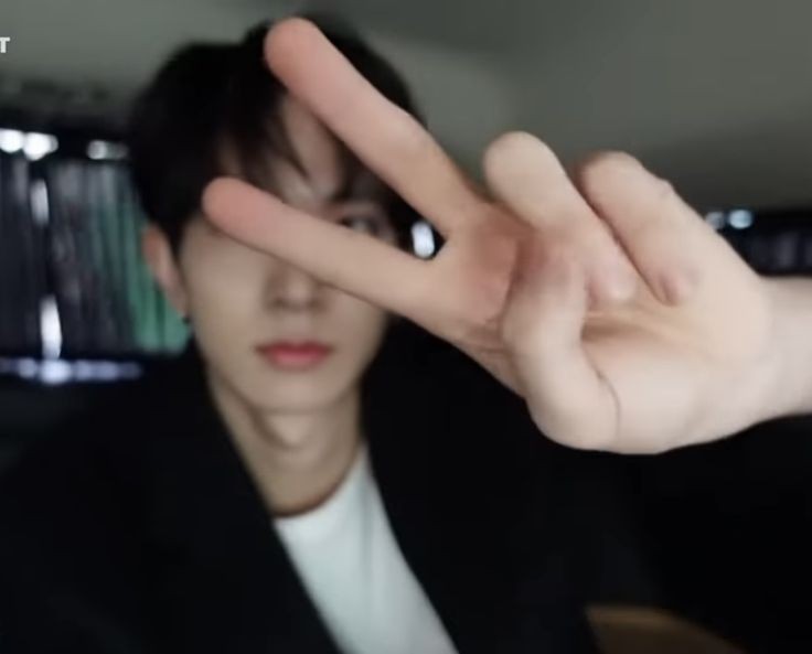 deadlyrum's tweet image. ㅤㅤㅤ
Your camera roll if Rangga Raihan is your boyfriend.
ㅤㅤㅤ