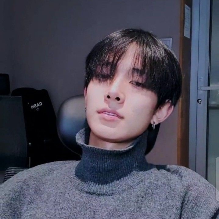 deadlyrum's tweet image. ㅤㅤㅤ
Your camera roll if Rangga Raihan is your boyfriend.
ㅤㅤㅤ