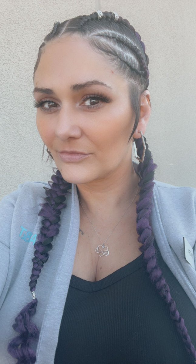 Fri-yay… let’s get it done 
#attworklife #hustle #attlife