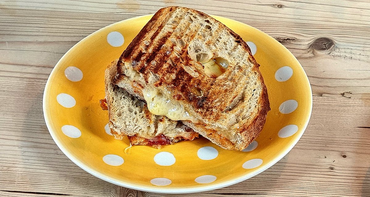 NathanLabour's tweet photo. Fantastic friday lunch as always from the brilliant @MamarsBC 😍🧀🥖 https://t.co/hdIXMfsFck