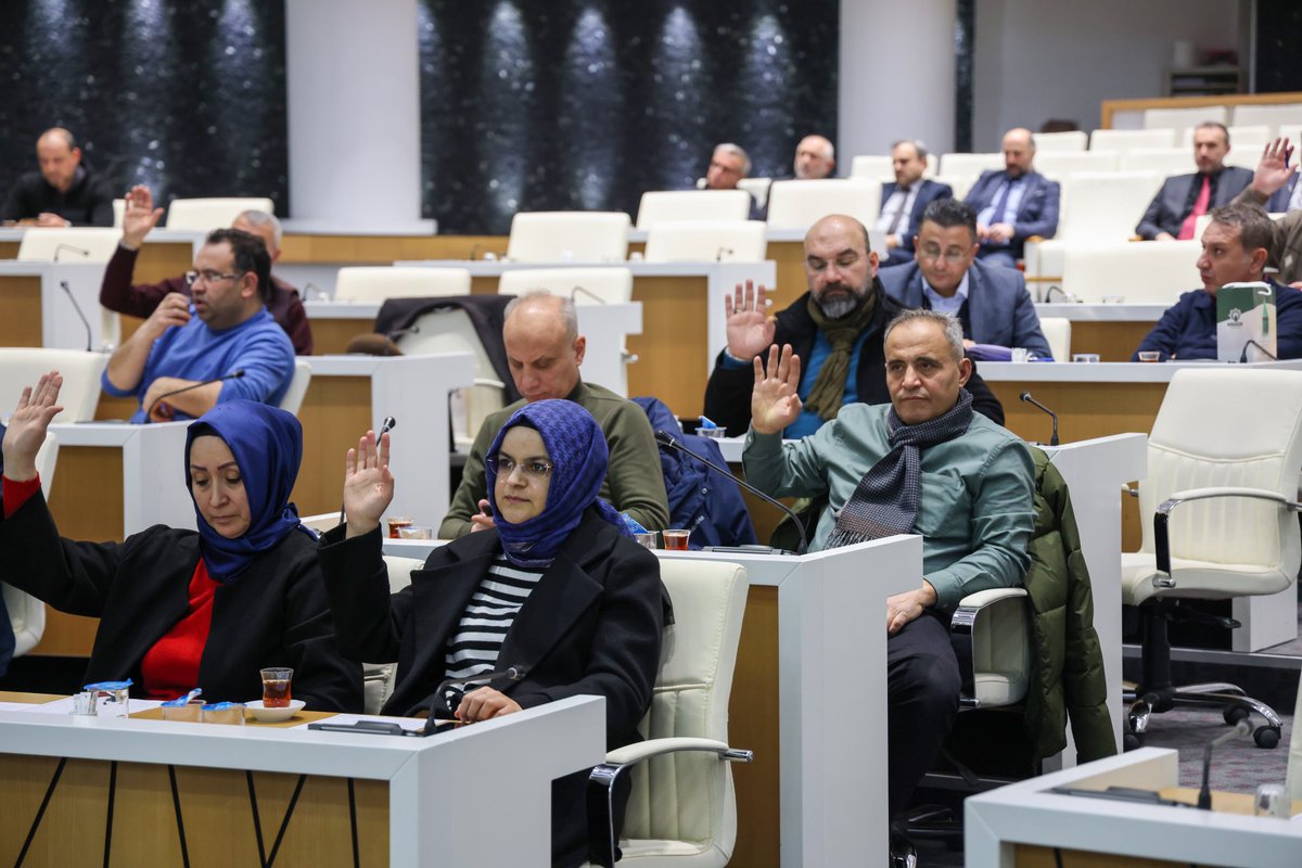 MeramBelediyesi's tweet photo. Meram Belediye Meclisimiz, Başkan Vekilimiz Ahmet Melih Güçlü başkanlığında toplandı.

Belediye Meclisi Üyelerimiz, 3 aylık huzur hakkı ücretlerinin depremzede vatandaşlarımızın ihtiyaçlarında kullanılmak üzere AFAD’a bağışlanmasına karar verdi. https://t.co/sIVxp1iDOF