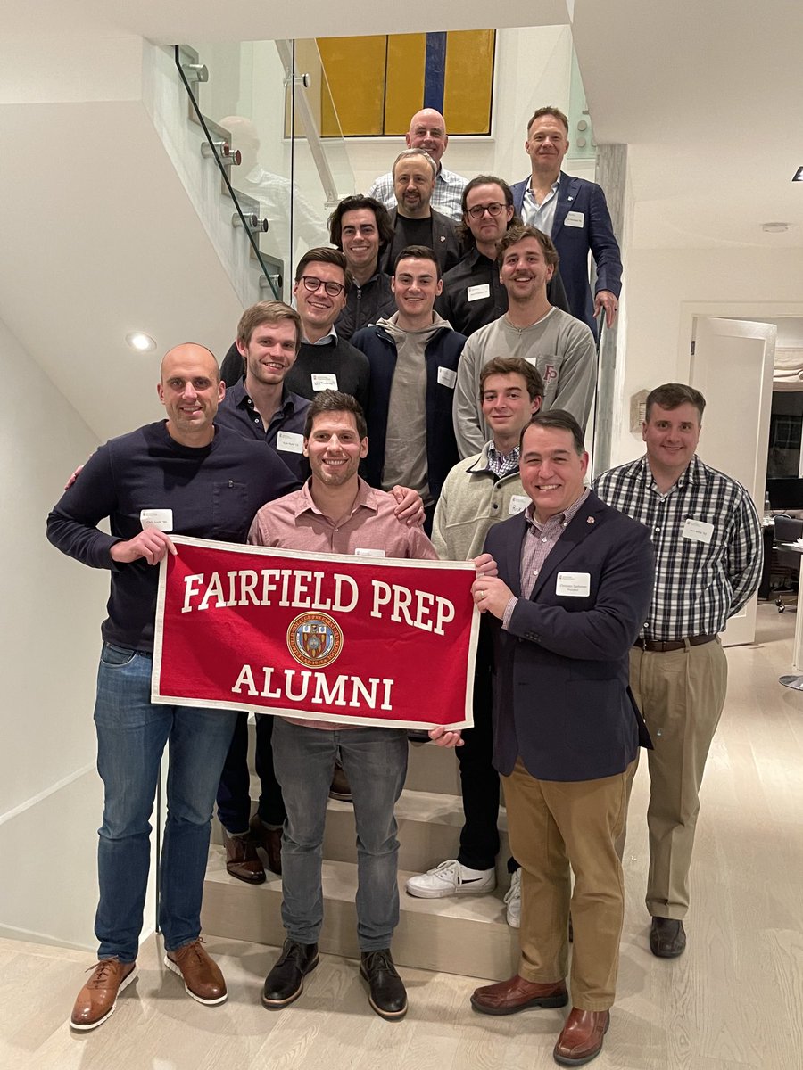 CashmanPrezFP's tweet image. Always a joy to celebrate FP Alumni Brotherhood. Cheers to Ed Gormbley ‘95 &amp;amp; Catherine for hosting us in SanFran‼️ #BeIgnited ⁦@fairfieldprep⁩