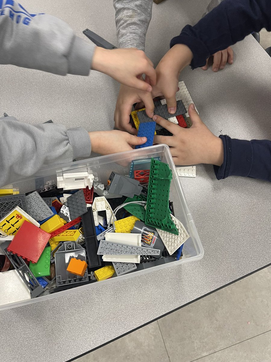 oodgrade1's tweet photo. What a fun and exciting time building a structure to stand up against the huffing and puffing big bad wolf! We were mini engineers today testing materials. Ask me about structures and what materials worked best! https://t.co/WjGwC96p1i