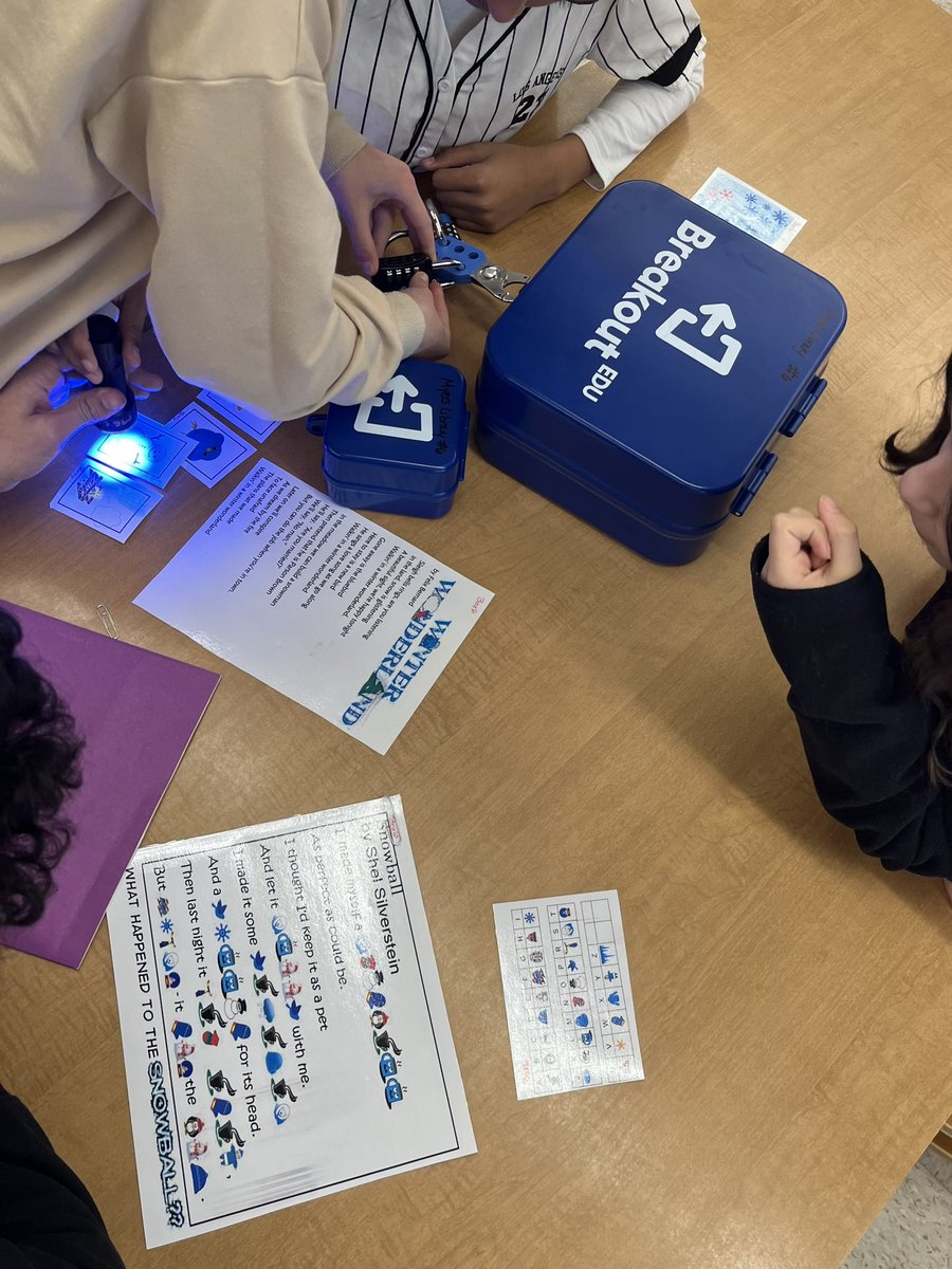 We may not have any snow, but we’re still loving our snowy @breakoutEDU! Thank you, @DonorsChoose for the boxes!!!! #wcsdlibs @WCSDEmpowers @MyersTigersRoar @ASchout10