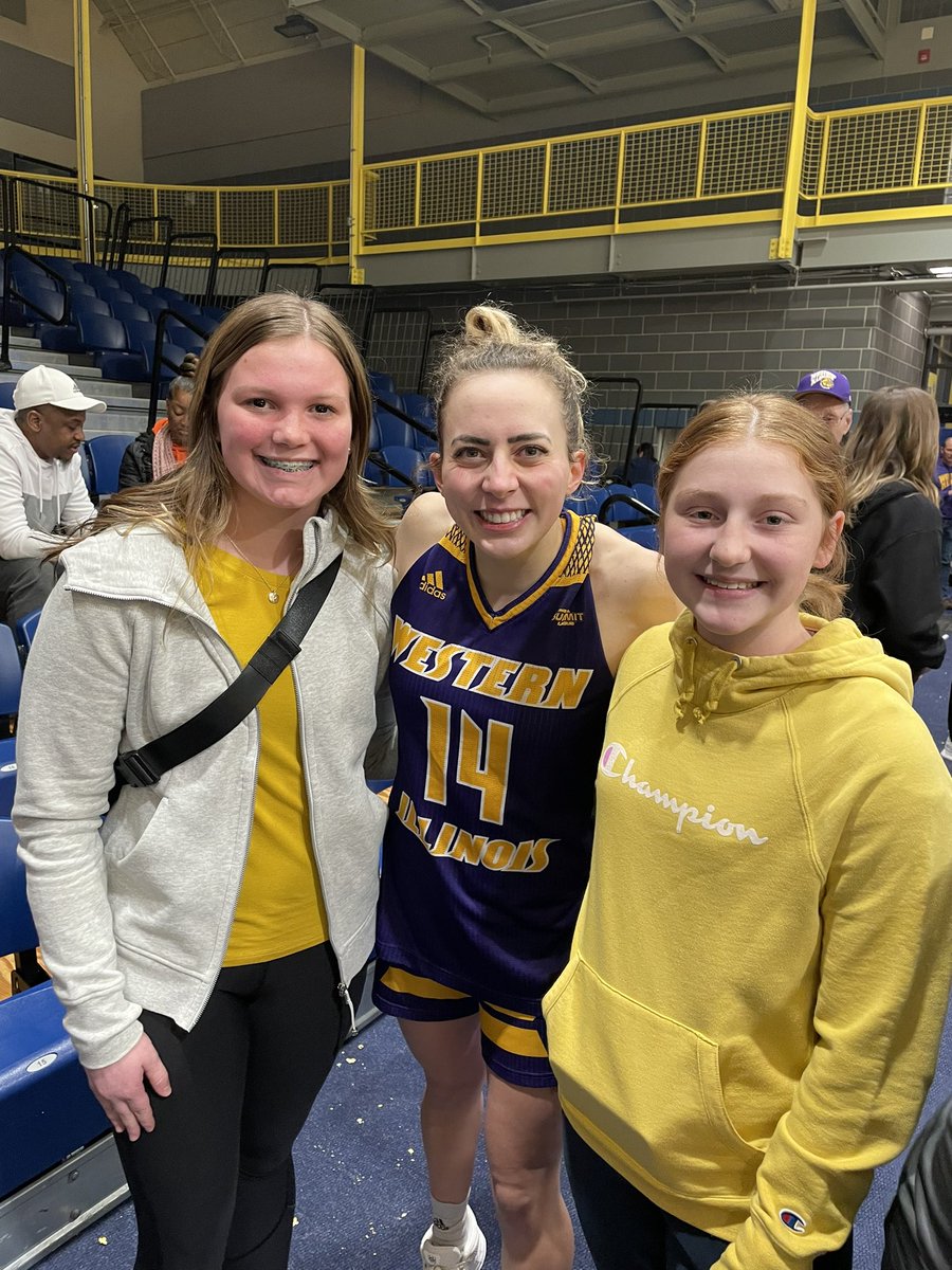 Completing the full circle, from coaching <a href="/ENLutz14/">Elizabeth Lutz</a> in 7th grade to watching her play her last year of college ball. Proud of you E! Enjoy your successes. #RoleModel #leadership #inspiration 
<a href="/WesternILUniv/">Western Illinois University</a>
