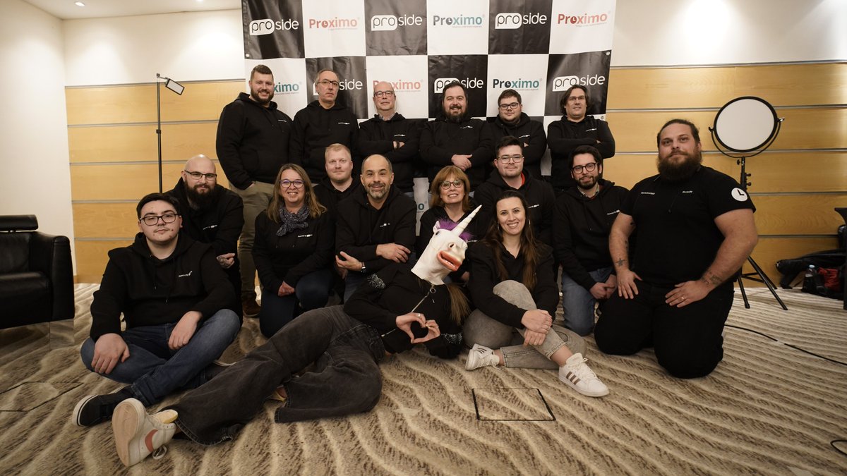 Proside_global's tweet photo. Estamos reunidos para algo entusiasmante! 😃 O que será que vamos fazer? 🤔
​
#Proside #SoluçõesTecnológicas #Tecnologia #Inovação #Serviços #EquipaProside https://t.co/mSv3Ku7D4Q