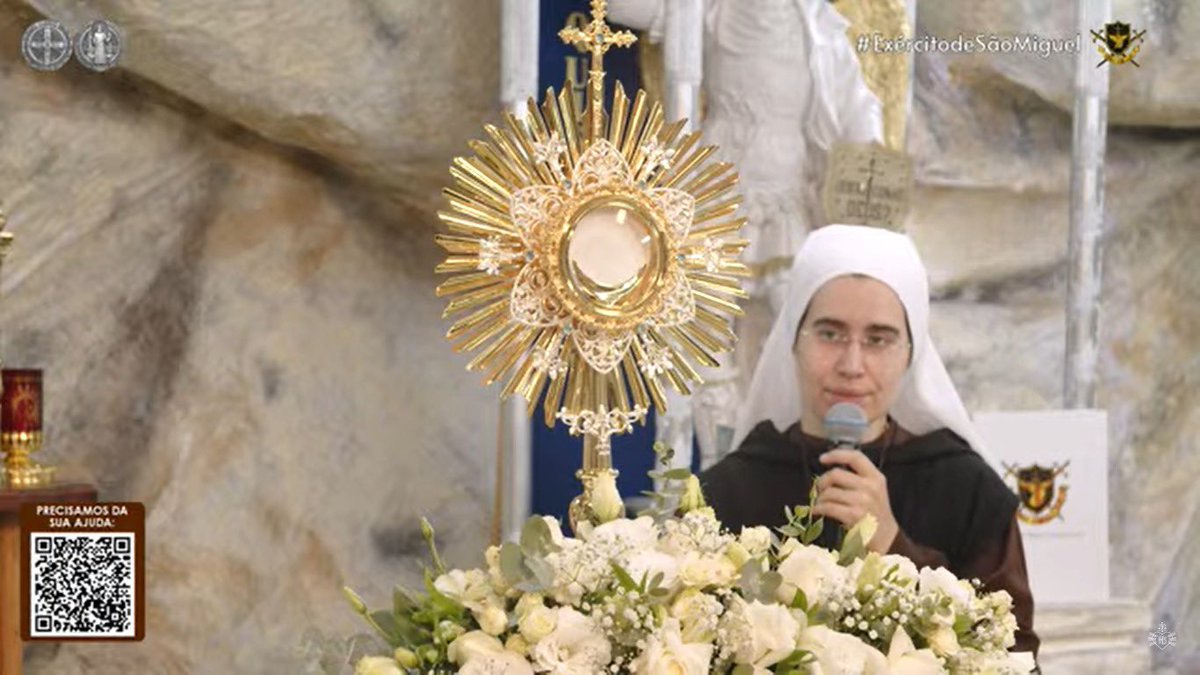 eukarlitosade's tweet image. Em dias que o coração está mais agitado, o momento onde repouso meu coração e entrego todos os momentos é esse. #15Horas #HoradaMisericordia #exercitodesaomiguel