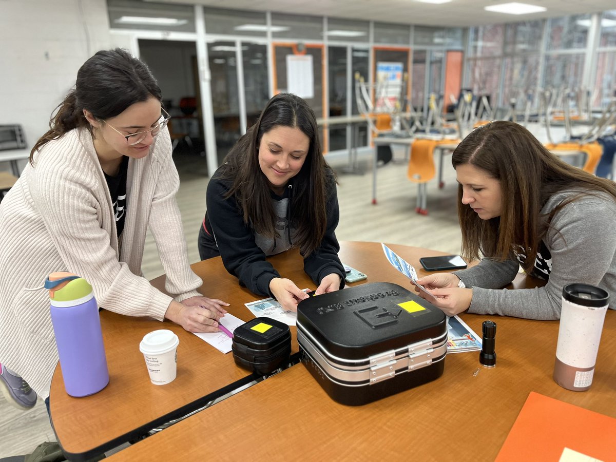 jameson_library's tweet photo. So happy to have shared our @breakoutEDU kits with staff today at our PD day. Lots of critical thinking and collaboration! #cfevs #cfwritethestory @Chagrin_Schools https://t.co/0vVbewwUrn