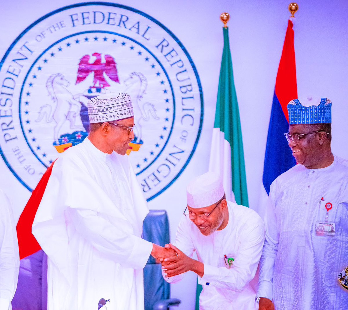 MohdHAbdullahi's tweet photo. Today HE President @MBuhari presided over the #InauguralMeeting of @NCClimateChange where it approves the institutional arrangements,work plan, dev of open market carbon trading framework & subsuming of the #ETP under the @NCClimateChange governance structure.
📸 @tolanialli https://t.co/yoF8Peb7WL