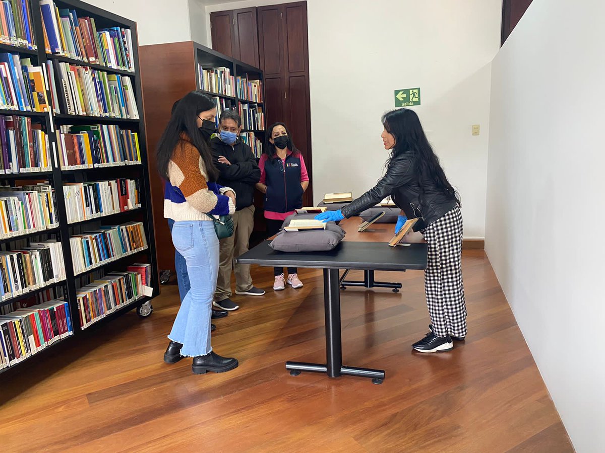 _BNEcuador's tweet photo. 🏛️ Hoy realizamos una visita guiada, a la Dirección de Información del Sistema Nacional de Cultura del Ministerio de Cultura y Patrimonio. 🇪🇨 https://t.co/iV4C7XJ9W7
