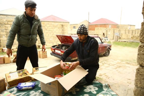Hepimizi duygulandıran Azerbaycanlı can gardaş Server Beşirli, Türkiye'ye geliyor. Kahramanmaraş'ta kurtarma ekiplerine katılacakmış. 

Yüreğin dünyadan büyük!