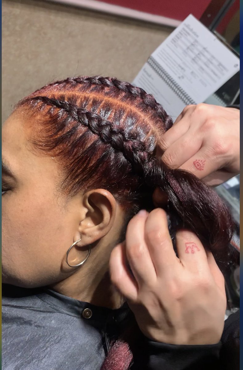 selfiessh's tweet photo. Had my first client in class yesterday 🥹 so happy took the opportunity to do it cause she loved them🫶🏽 https://t.co/11gePZcLmy