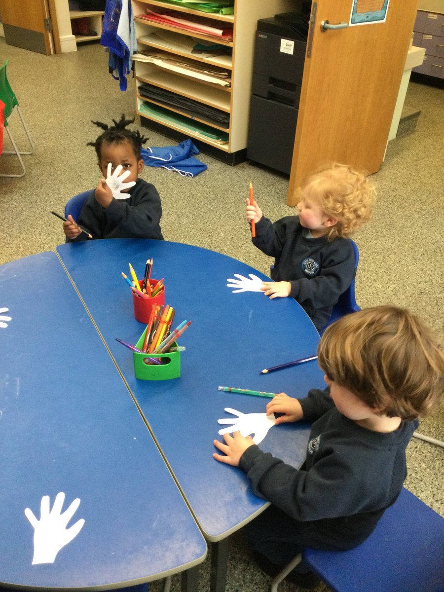 UptonPreNursery's tweet image. Pre Nursery have rounded out #childrensmentalhealthweek by reading the Invisble String and making connections with others 
#CMHWTasking
@Place2Be 
@TaskmasterEdu 
@uptonhousesch @uptonhead @uptonwellbeing #eyfs