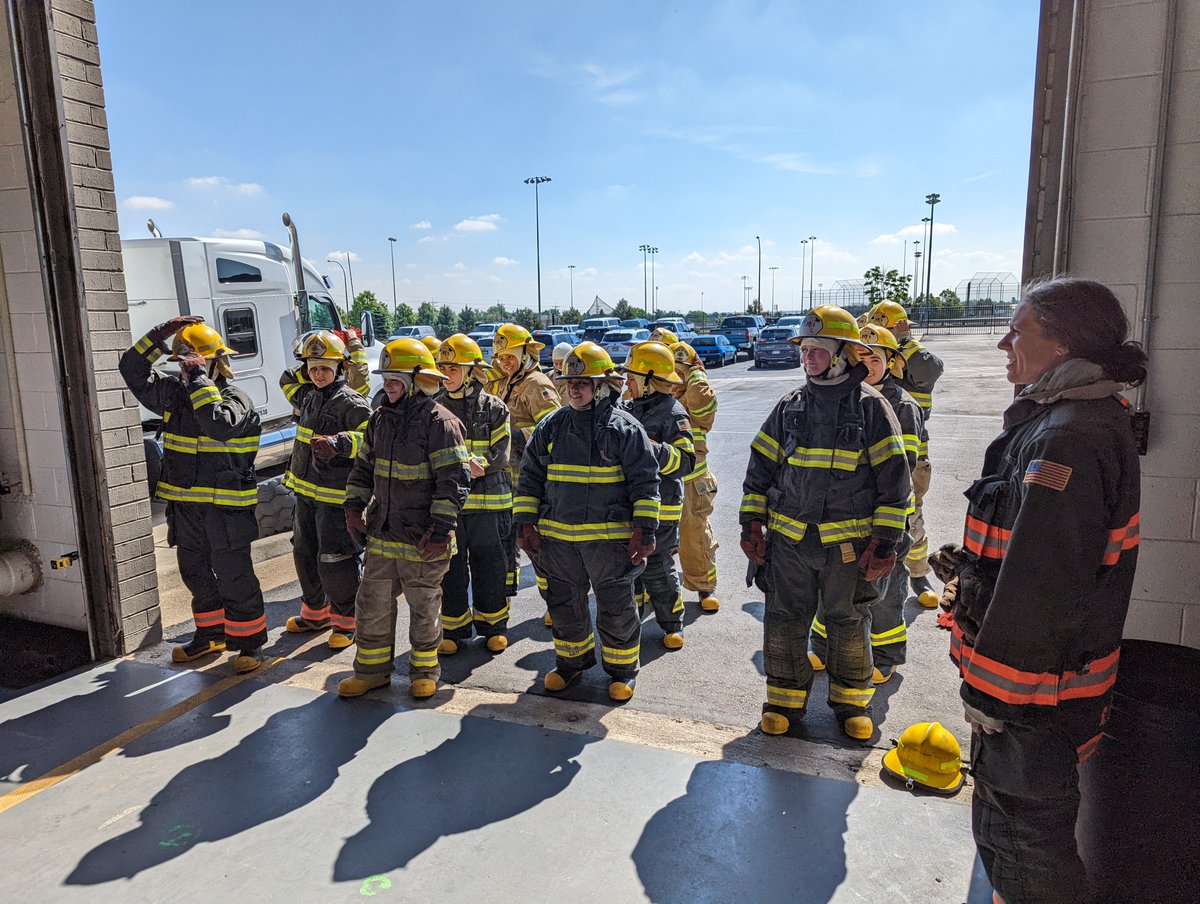 ArvadaFire's tweet photo. ๐ข Registration is now open for Camp Ember, the free 4-day, 3-night camp for young women ages 16-18 who are interested in the fire service.
Applications are open through March. Camp dates this year will be June 1-4. #CampEmber
https://t.co/j3tHPRRq1w https://t.co/QXekuRfYjE