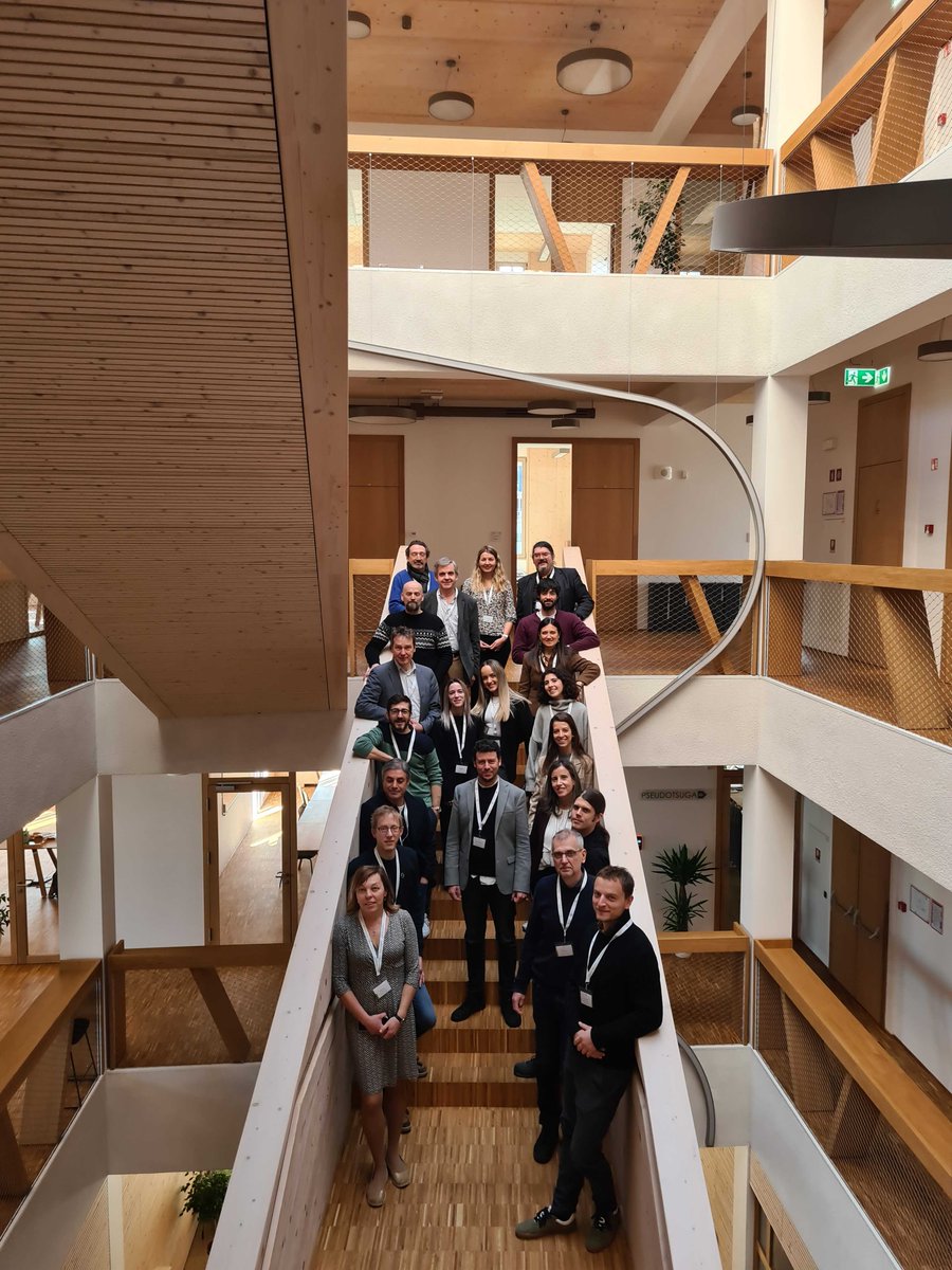 InnoRenewCoE's tweet photo. 🍃 InnoRenew CoE researchers hosted the @OLEAF4VALUE project meeting this week. They discussed the work and past activities of separate work packages and the key issues and challenges they are facing.

#Innorenew #oleaf4value #biobased https://t.co/FgNQC3D1Vg
