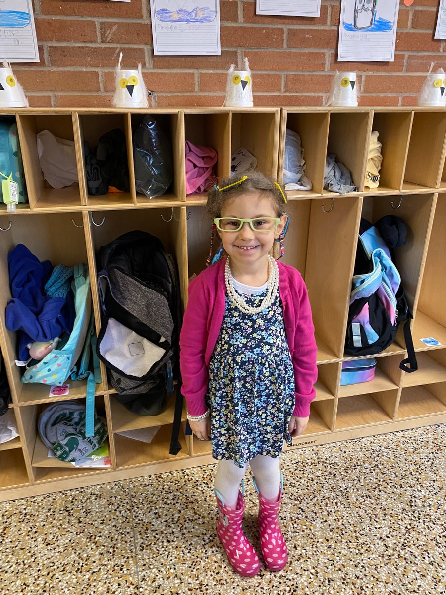 BCSDGinther's tweet image. Dress like you are 100 years old for the 100th day of school @BCSDGinther @BCSDGintherAP ! #100thdayofschool #FunInLearning