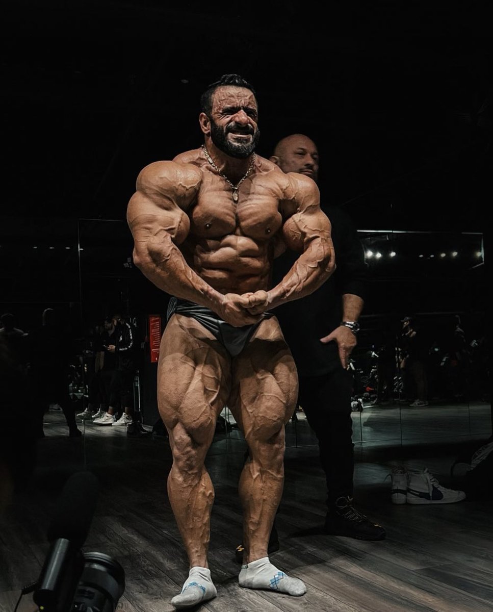 EvogenNutrition's tweet image. The #FlexFriday to end all #FlexFridays 🤯🧬

Your 2022 Mr. Olympia #HadiChoopan 🐺

#ThePersianWolf #EvogenElite