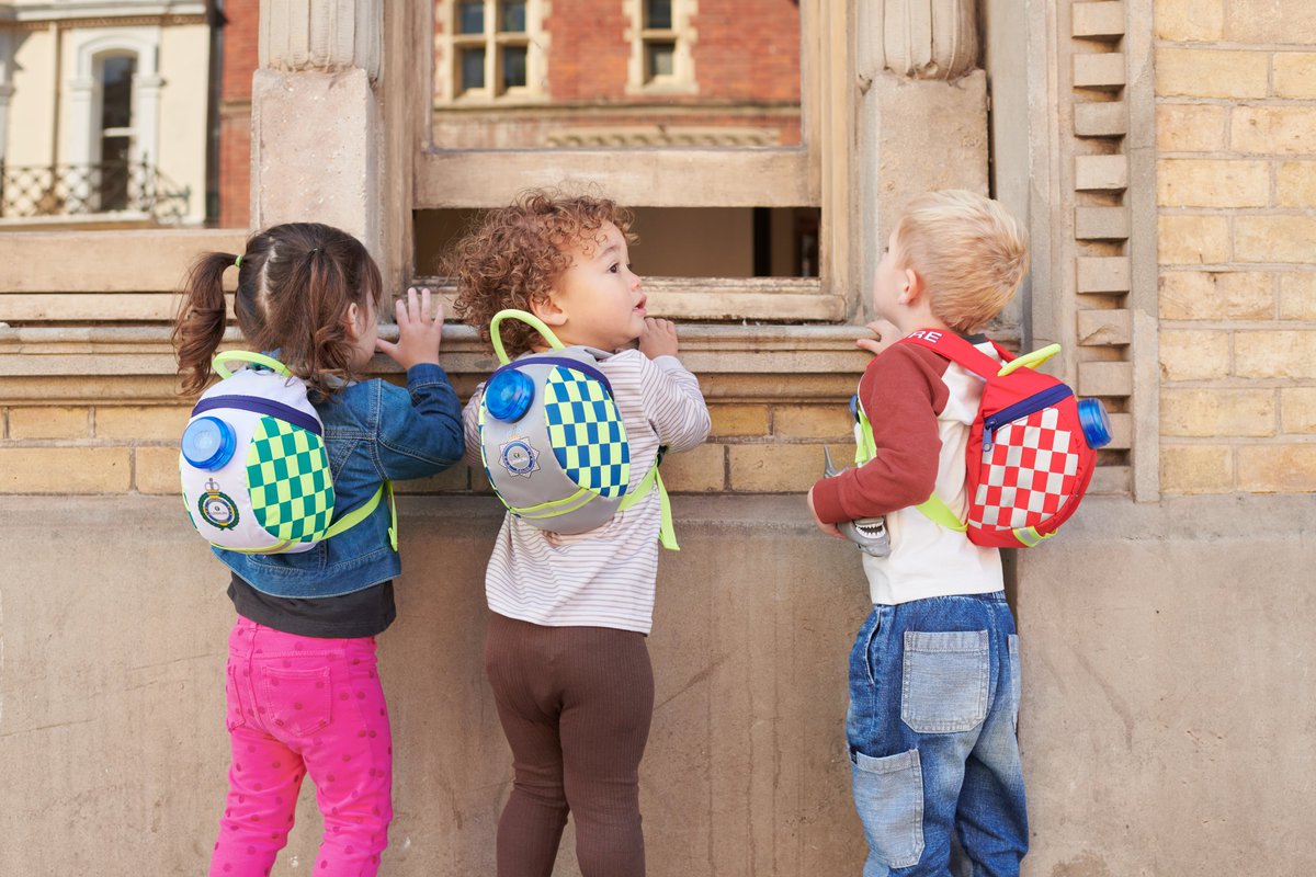 LittleLifeUK's tweet photo. Half Price Flash Sale!🚨
For a limited time only, grab one of our Emergency Services Toddler Backpacks with Reins for half price - only £11.99 down from £23.99, with free postage!

🚓🚑🚒
https://t.co/5bC5PkrnVq

#halfprice #toddlerbackpacks #toddlerbag #littlelifeuk https://t.co/vFc5IGwK2x