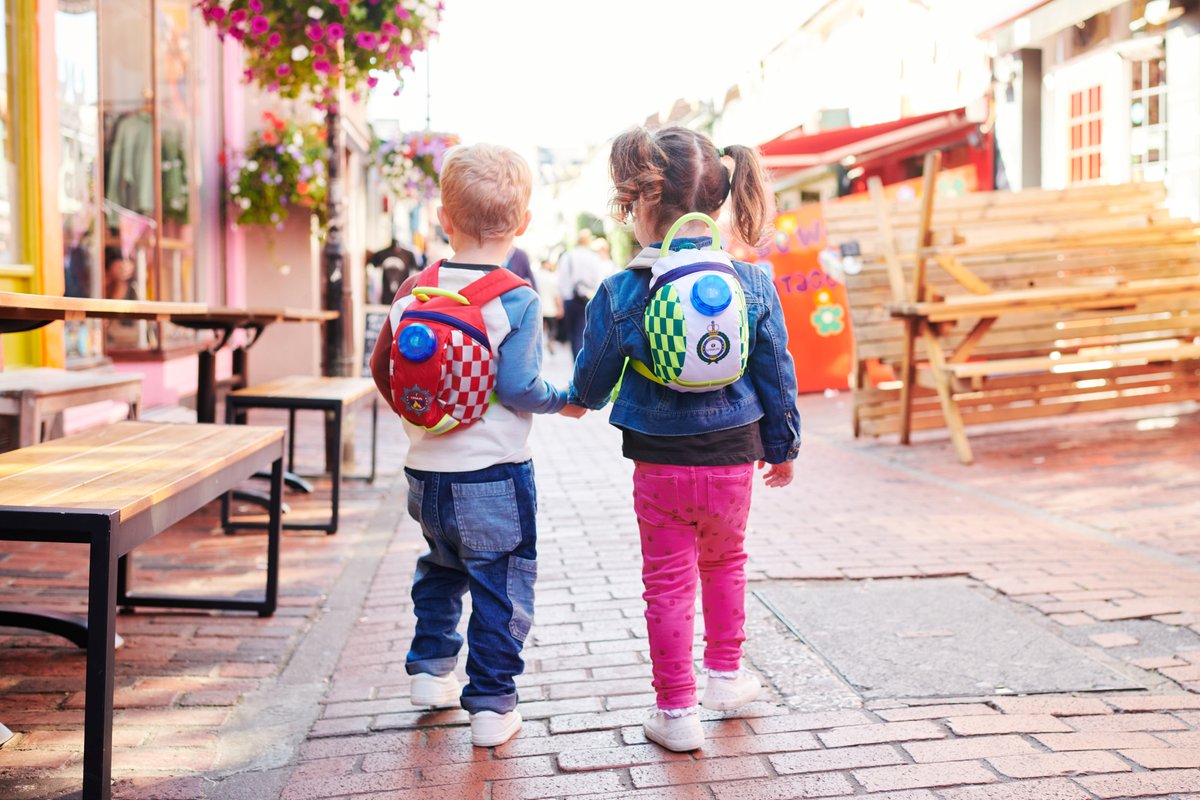 LittleLifeUK's tweet photo. Half Price Flash Sale!🚨
For a limited time only, grab one of our Emergency Services Toddler Backpacks with Reins for half price - only £11.99 down from £23.99, with free postage!

🚓🚑🚒
https://t.co/5bC5PkrnVq

#halfprice #toddlerbackpacks #toddlerbag #littlelifeuk https://t.co/vFc5IGwK2x