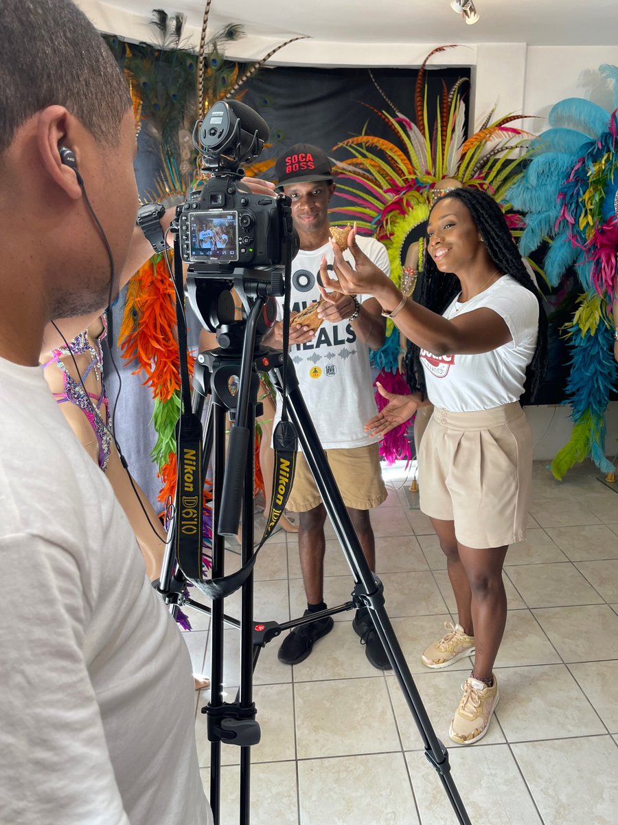 justshauntt's tweet photo. I love my job.
#BTS

@jelinthemix https://t.co/kHhzc0alET
