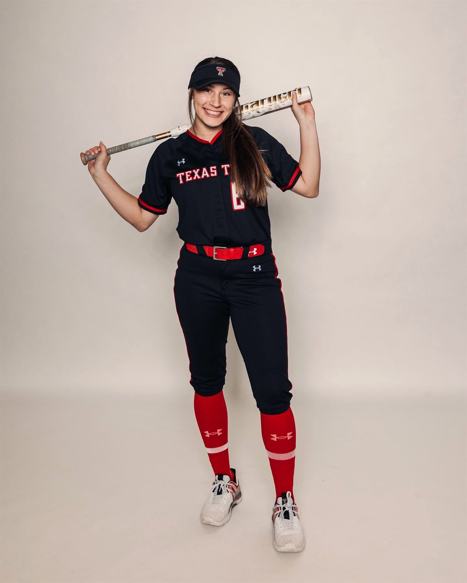 ChassetyR's tweet photo. Number 6 but in Red and Black this time #Year5 #OpeningDay https://t.co/gNu1FpNdUf