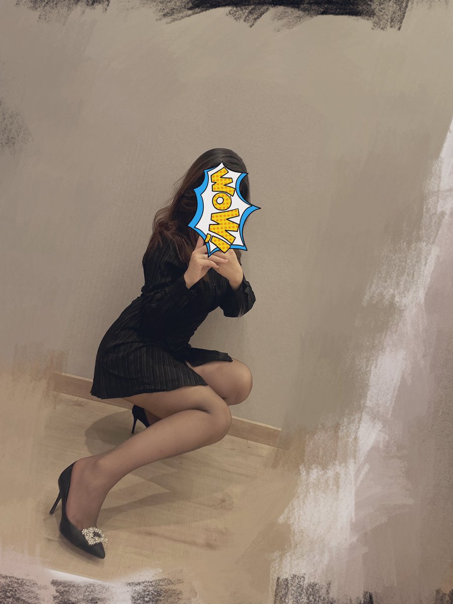@lidangzzz 来自娇妻老师的骚腿…… https://t.co/Mb8gZFzFYd