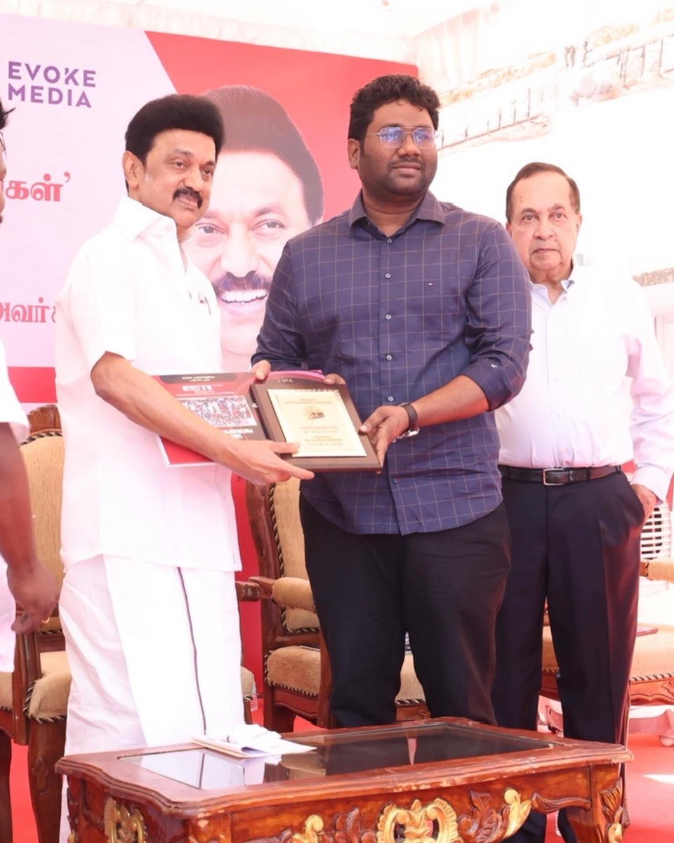 remicilvin's tweet photo. Today: Hon’ble CM Thiru @mkstalin Inaugurated the first edition of an exhibition curated by the Tamil Nadu Press Photographers Association (#TNPPA) in partnership with @evokemediaagency at Chennai. https://t.co/8BP5zZKIev