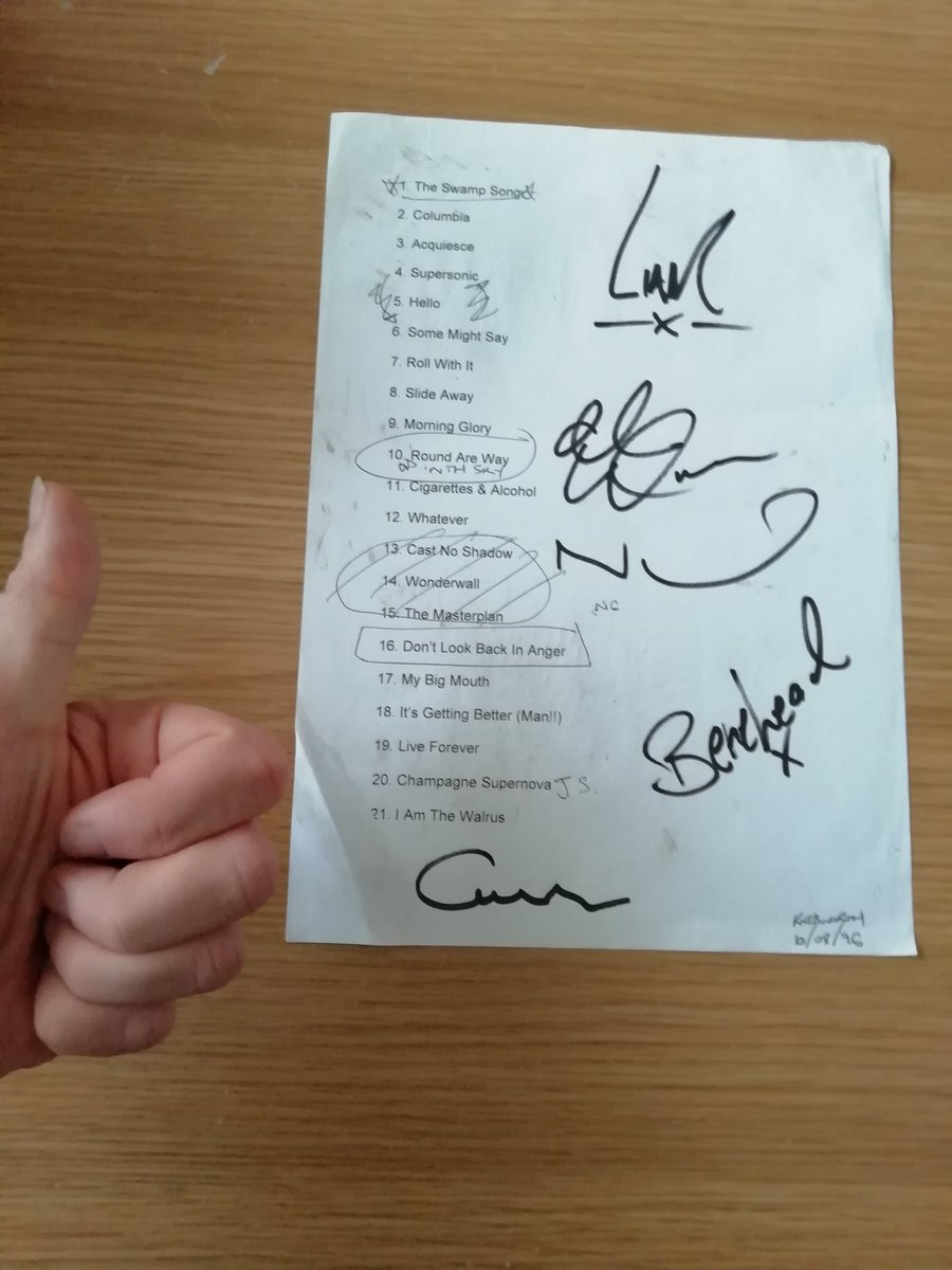 jackdavis_123's tweet photo. hey tweets remember when i said I'll post that knebworth setlist for you to proof I'm not lying well here it is oasis 1st night setlist from knebworth 96 signed by Liam, Noel, Guigs, Bonehead and Whitey have a great weekend x https://t.co/zswEd18hN1