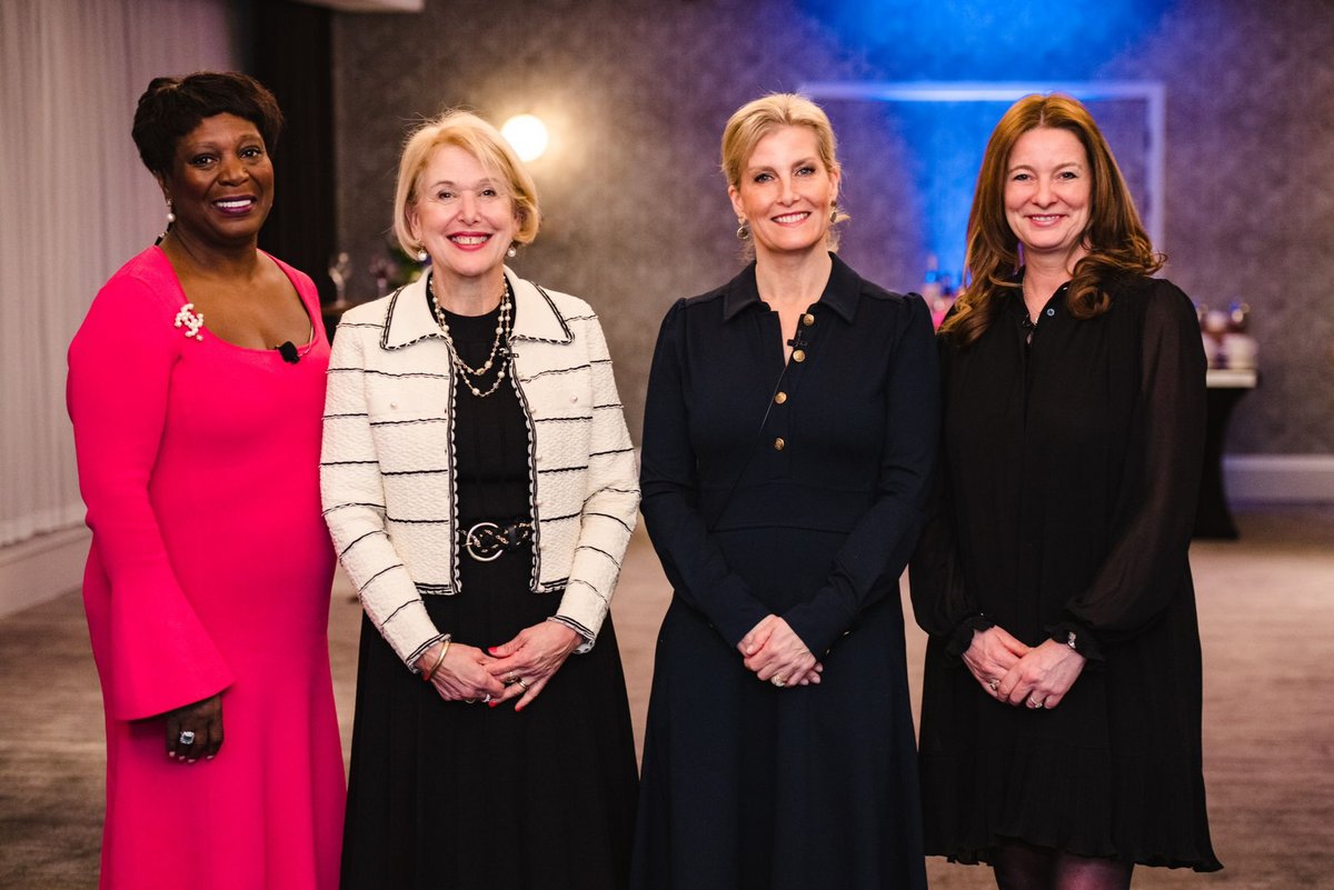 cmi_managers's tweet photo. @GillianKeegan @AnnFranckeCMI @Lossky @anthonypainter @TfL @diamondhardsurf @HeatherM_OBE @JohnLewisRetail @CorndelTraining If you missed the event, you can catch up on the livestream here 👉 https://t.co/obci1eua3Q

_____
#CMIApprenticeships #NAW2023 https://t.co/0qbdYvMxir