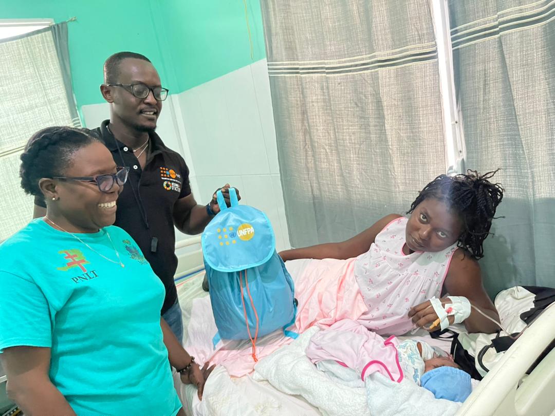 UNFPAHaiti's tweet photo. L’UNFPA a fourni en janvier 2023 des médicaments, kits de prévention du choléra, matériels &amp; équipments à des institutions sanitaires du département des Nippes, à travers la DSNI, dans le cadre d’un projet financé par l’USAID. @unfpa @unfpa_lac @UNHaiti @USAID_Haiti @MsppOfficiel https://t.co/stFvyRaajn