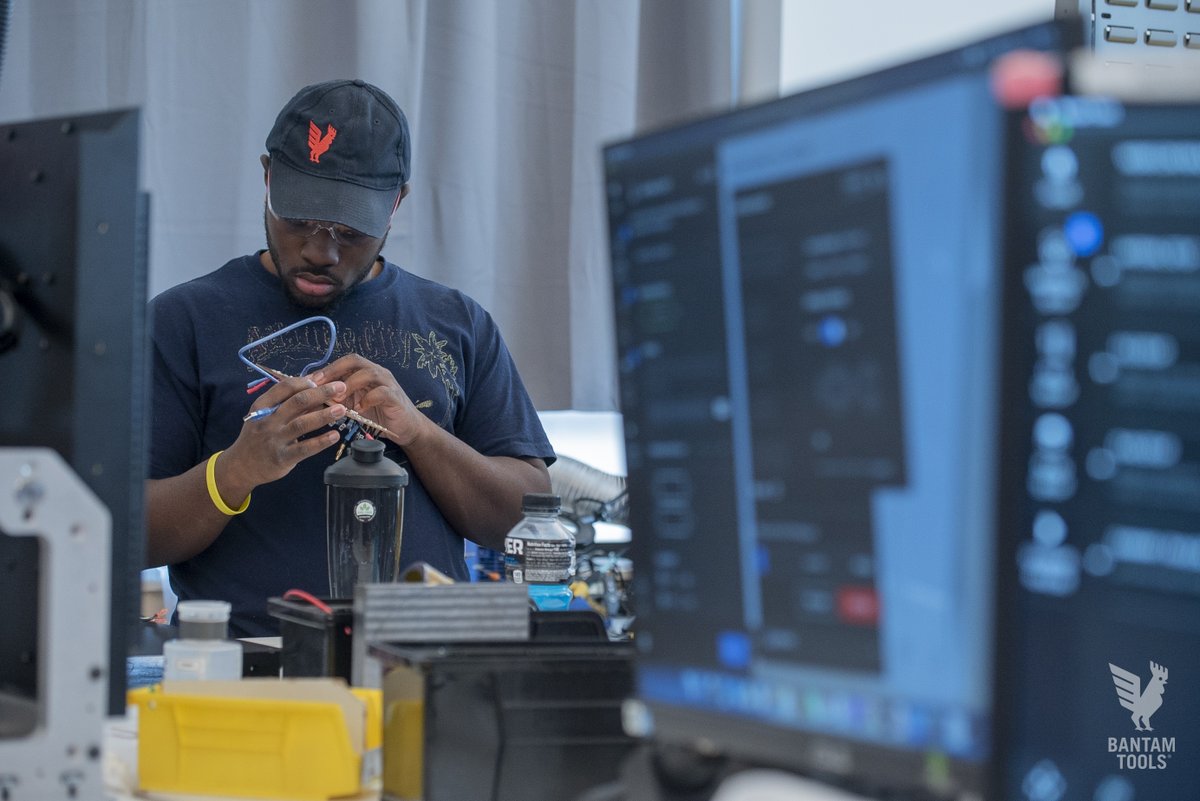 bantamtools's tweet image. Doing meaningful work is great. But working with a small but mighty team full of people who are obsessed with precision and exploring the frontier is priceless. Happy Friday to all the tight-knit teams out there who are pushing the limits of what's possible 👊
#bantamtools #CNC