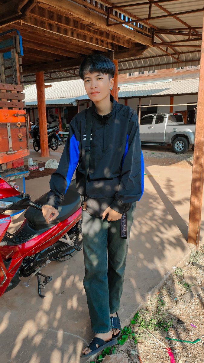 คำ' เพชร. tweet media