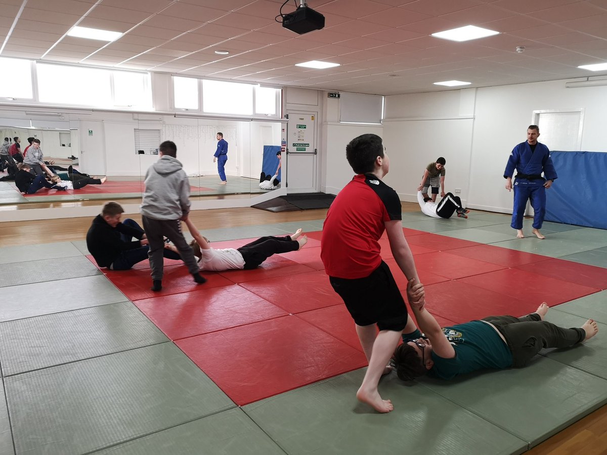 Fife Active Schools (@fifeactivesch) on Twitter photo Great to see <a href="/AuchmutyHS/">Auchmuty High School</a>, <a href="/GlenrothesHS/">Glenrothes High School</a> and <a href="/GlenwoodHS/">Glenwood High School</a> supporting the Glenrothes Together We Can programme for S1-S3 pupils. Huge thanks to <a href="/destinationjudo/">Destination Judo</a> for the weekly judo sessions #BeActive #Notice #Connect #Give #KeepLearning Great to see <a href="/AuchmutyHS/">Auchmuty High School</a>, <a href="/GlenrothesHS/">Glenrothes High School</a> and <a href="/GlenwoodHS/">Glenwood High School</a> supporting the Glenrothes Together We Can programme for S1-S3 pupils. Huge thanks to <a href="/destinationjudo/">Destination Judo</a> for the weekly judo sessions #BeActive #Notice #Connect #Give #KeepLearning