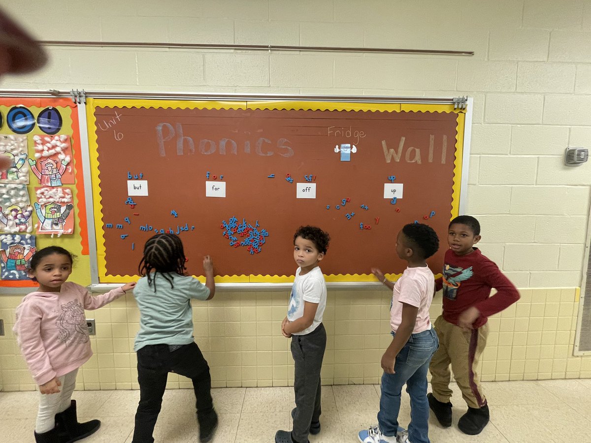 kellprice14's tweet photo. Love that the KDG Ss are using the interactive and sensory walls made by Ms Bosley @Sandalwood_BCPS. Still working on some of it, but already being put to use! #sensorywalls #interactiveboards #alwayslearning #evenduringtransitions https://t.co/HkDGjONl0a