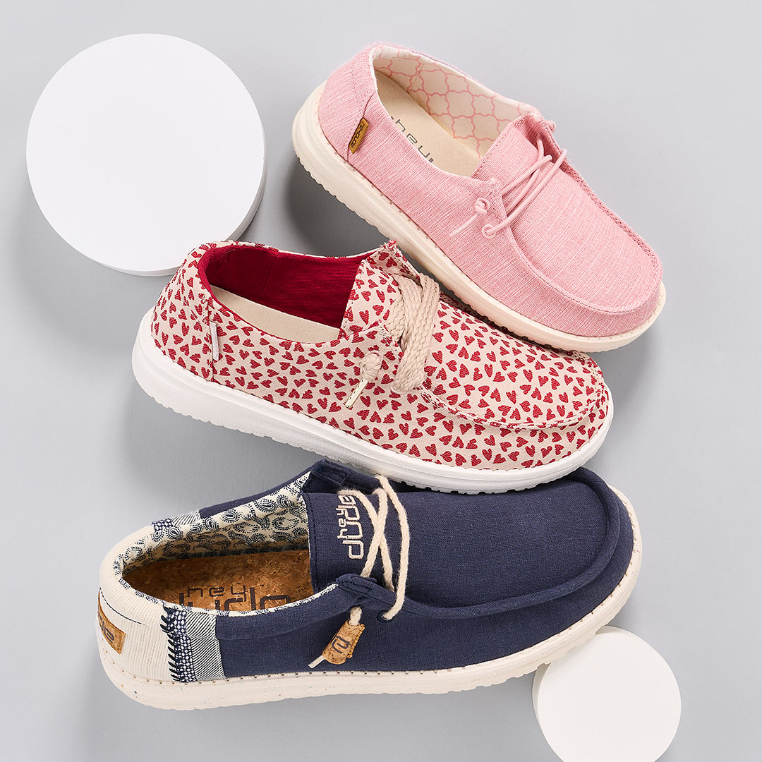 Trendy new arrivals from HEYDUDE – your family’s go-to for comfort. cur.lt/sdzozeecc