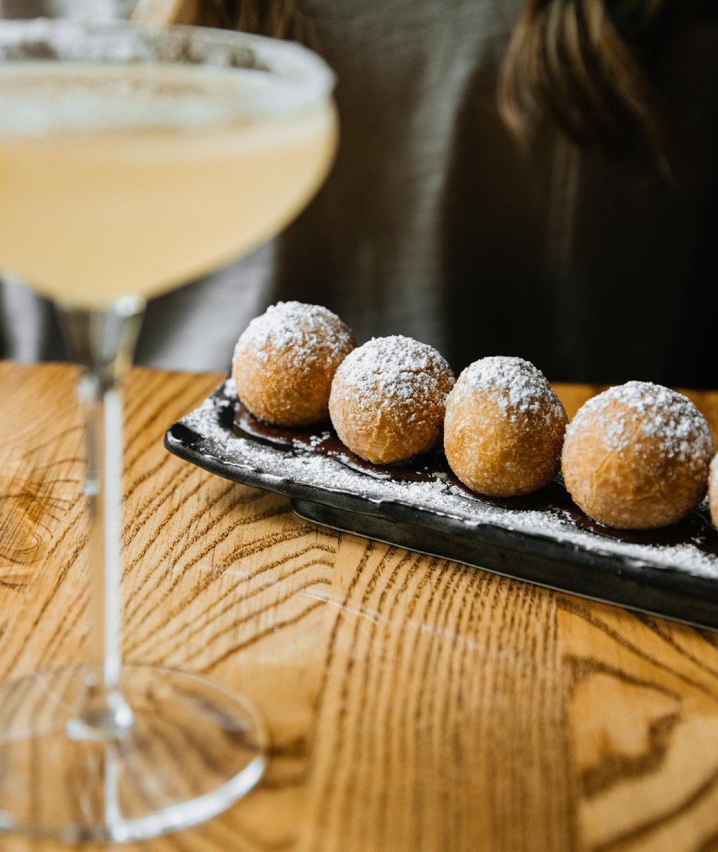 TonboRamen's tweet photo. There's nothing better than your favorite dessert and cocktail combo!
Visit Tonbo to enjoy an evening of sweetness for Valentine's Day weekend. 💕
#tonboramen #mochidoughnuts #cocktaillover #weekendcocktails #raleighdesserts #raleighfoodies #downtownraleigh #dtreats https://t.co/x48HMvgFNb