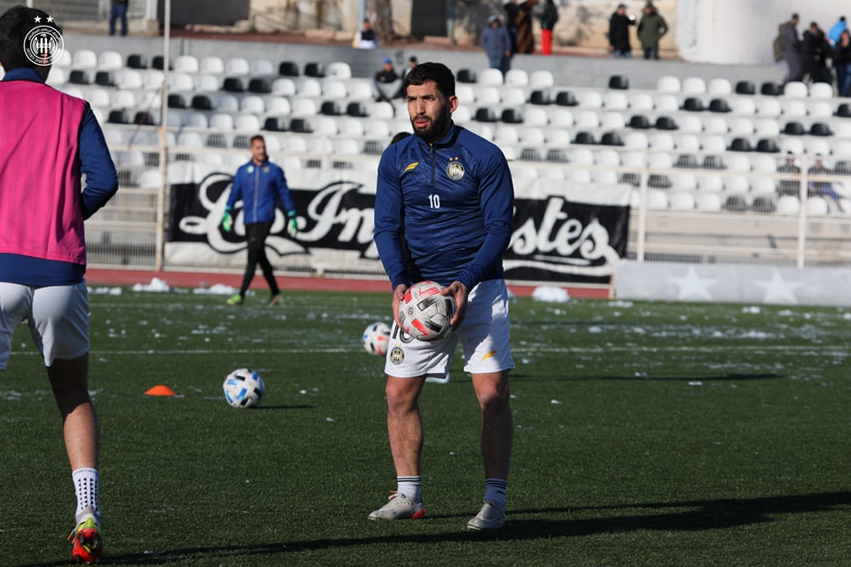 essetifienne's tweet photo. 📸 عملية التسخينات قبل مواجهة إتحاد بسكرة
#ESSUSB
#TeamEss | #AllezLEntente 🏁🦅 https://t.co/EnfCzbY2V4