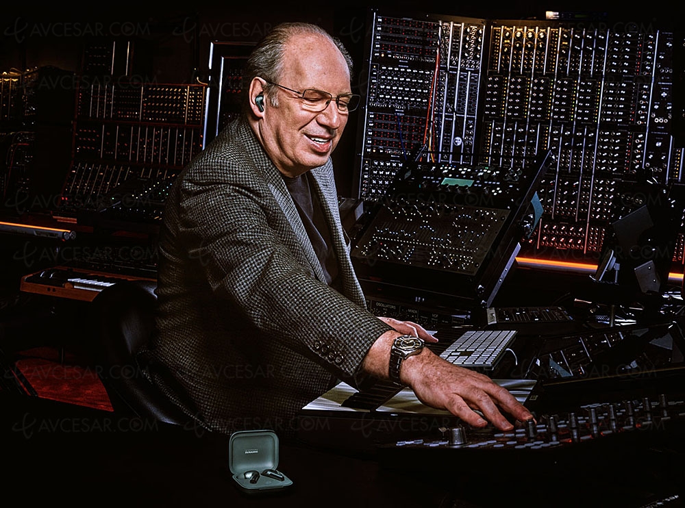 Avcesar's tweet image. True Wireless OnePlus Buds Pro 2, Hans Zimmer inside @oneplus #OnePlus8 #OnePlus8Pro #ambientmusic #soundscape @oneplus_fr #smartphone #innovation #technology dlvr.it/SjDMk9